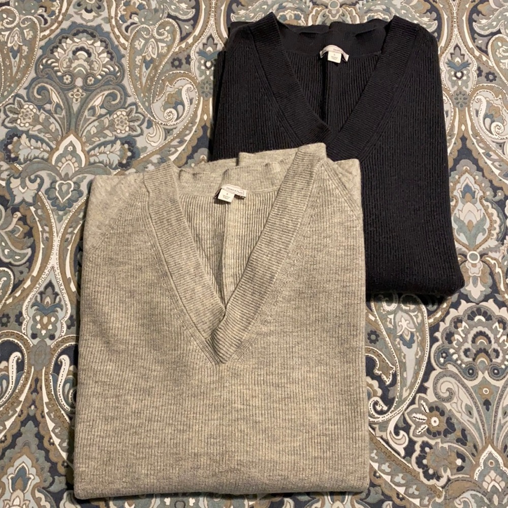 Medium Weight Loose Fit Sweater